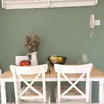 Διαμέρισμα Capri Sea View One Bedroom