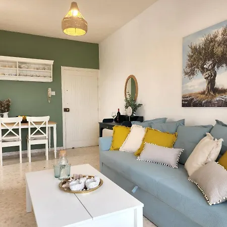 דירה Capri Sea View One Bedroom לרנקה