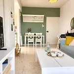 Capri Sea View One Bedroom Larnaka